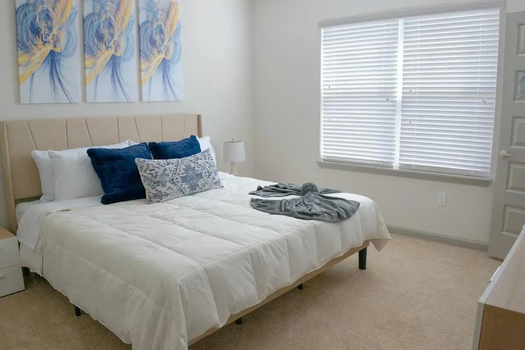 Apartment Modern And Spacious King Size Retreat Concord