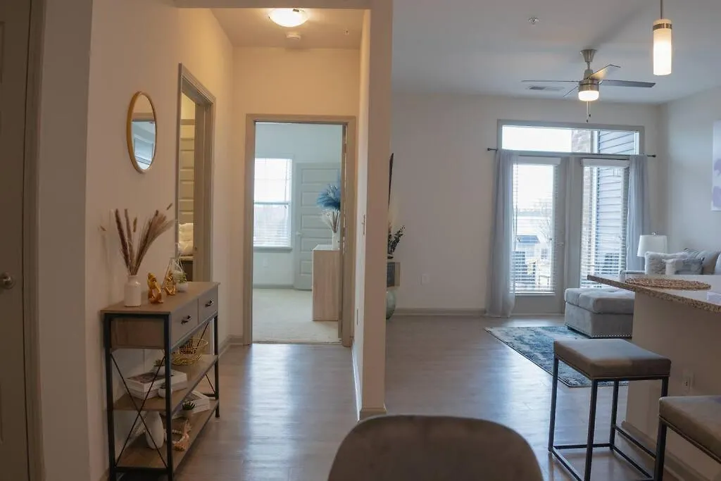 Apartment Modern And Spacious King Size Retreat Concord